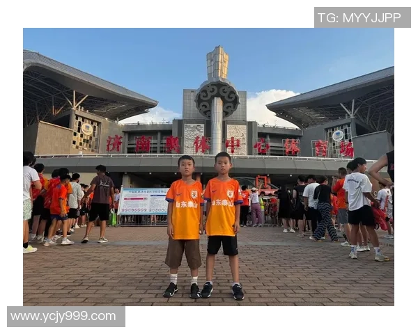 从小热爱足球的明星们如何在童年时光追逐梦想